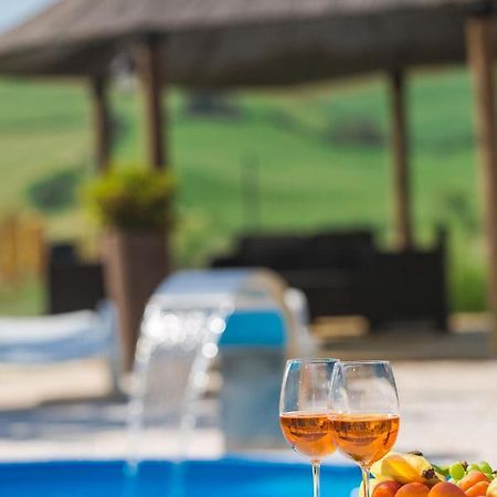 Agriturismo Molino Nuovo كاستيل سان بييترو تي المظهر الخارجي الصورة